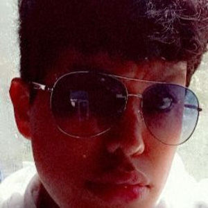 Meet your Posher, Levi